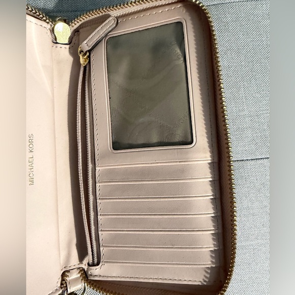 Michael Kors Blush Quilted Wristlet - Picture 8 of 12